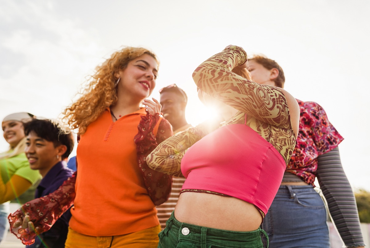 Students outdoors in the sun